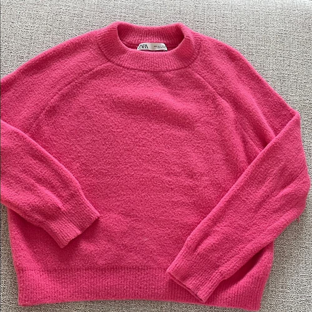 Zara Women's Bright Pink Crew Neck Sweater